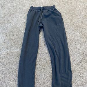 gray sweatpants